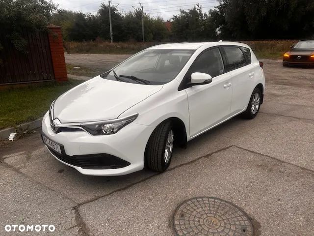 Toyota Auris - 2