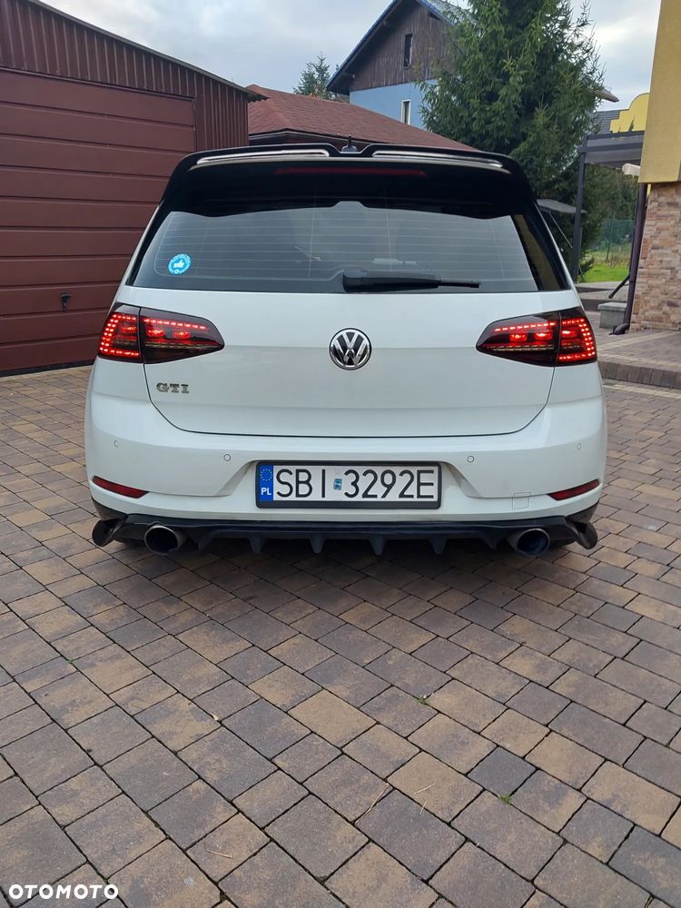 Volkswagen Golf GTI 2.0 TSI OPF DSG Performance - 3
