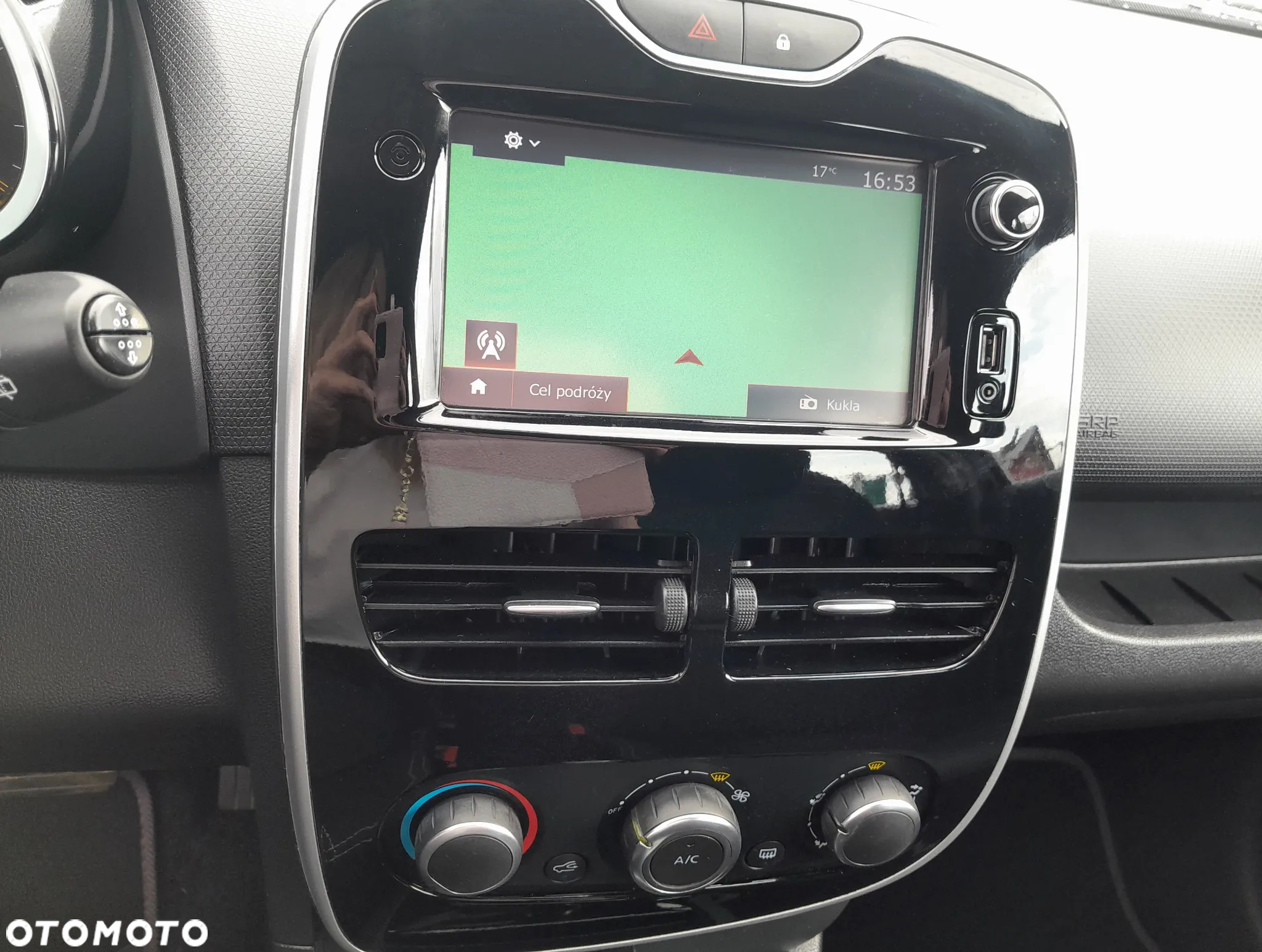 Renault Clio dCi 90 EDC Limited - 22