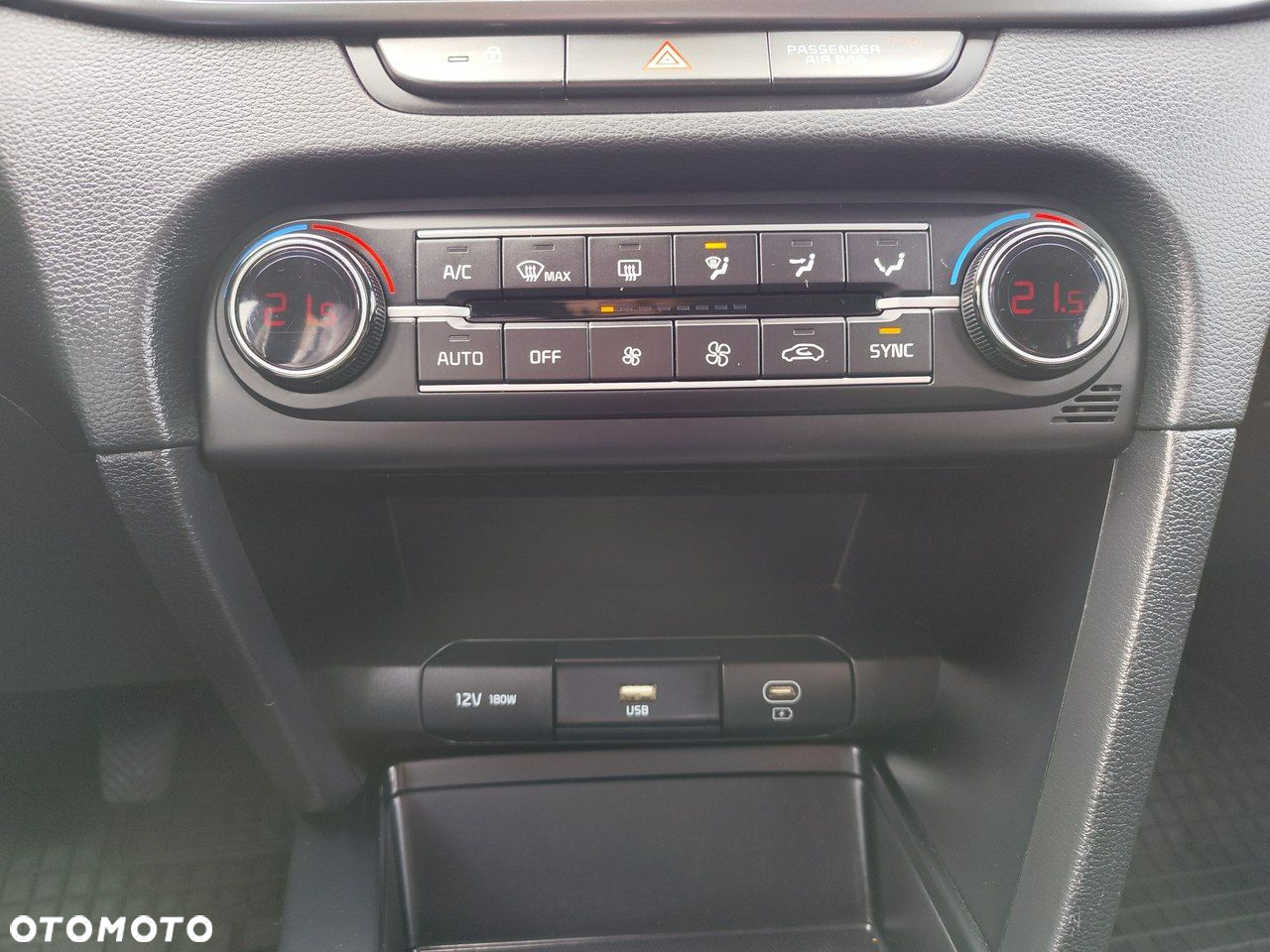 Kia XCeed - 18