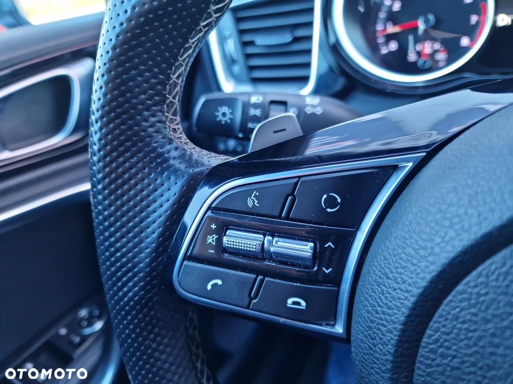 Kia Ceed 1.4 T-GDI GT-Line DCT - 23