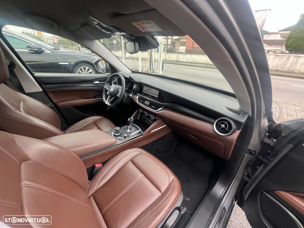 Alfa Romeo Stelvio 2.2 16V AT8 Super - 15