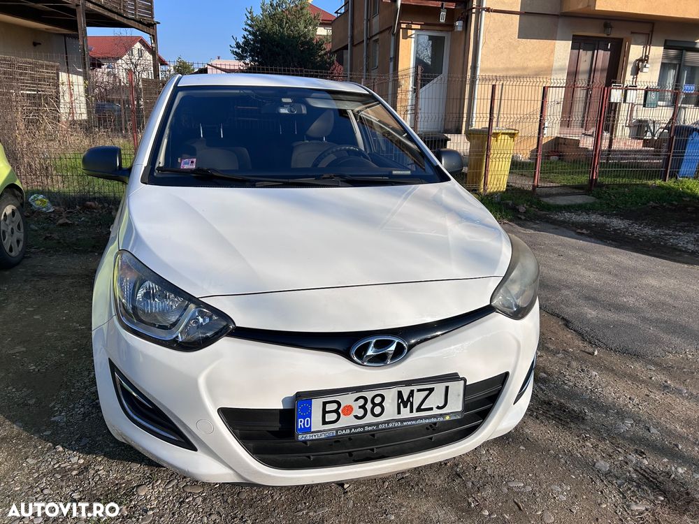 Hyundai i20 1.1 CRDi M/T Confort - 4