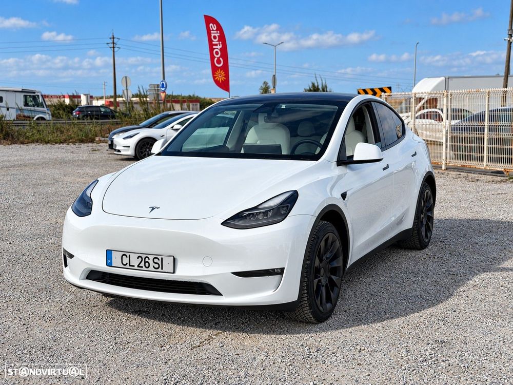 Tesla Model Y - 1