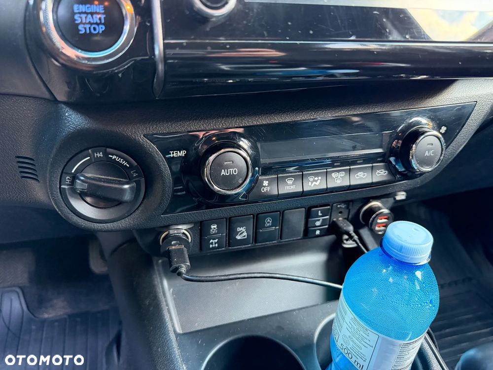 Toyota Hilux 2.8 D-4D Double Cab SR5 4x4 - 15