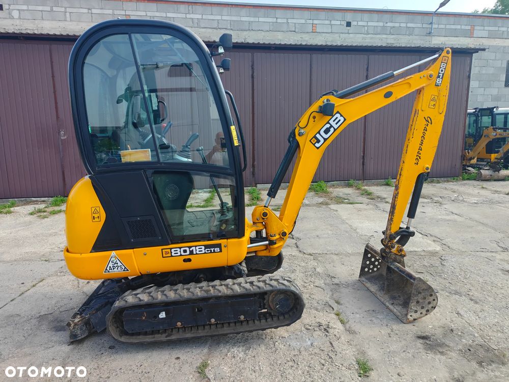 JCB 8018 gravemaster - 28