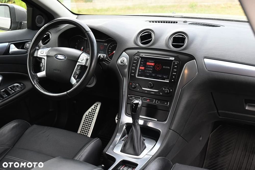 Ford Mondeo - 36