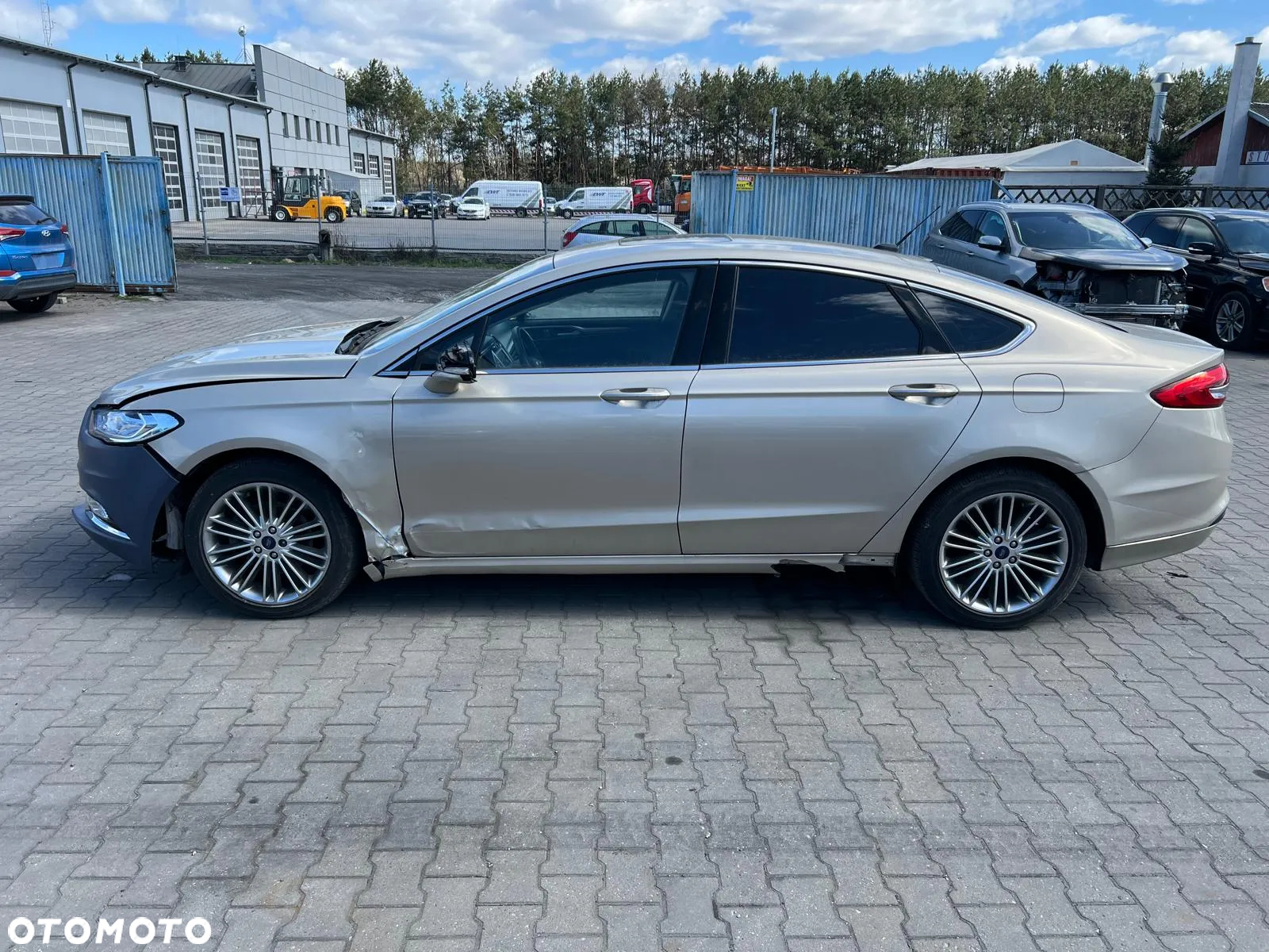 Ford Fusion - 8