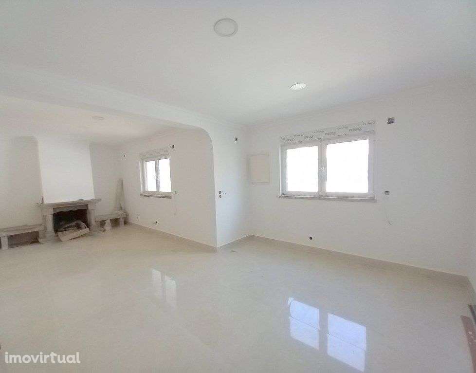 Vivenda Remodelada em Foros de Amora - Grande imagem: 5/21