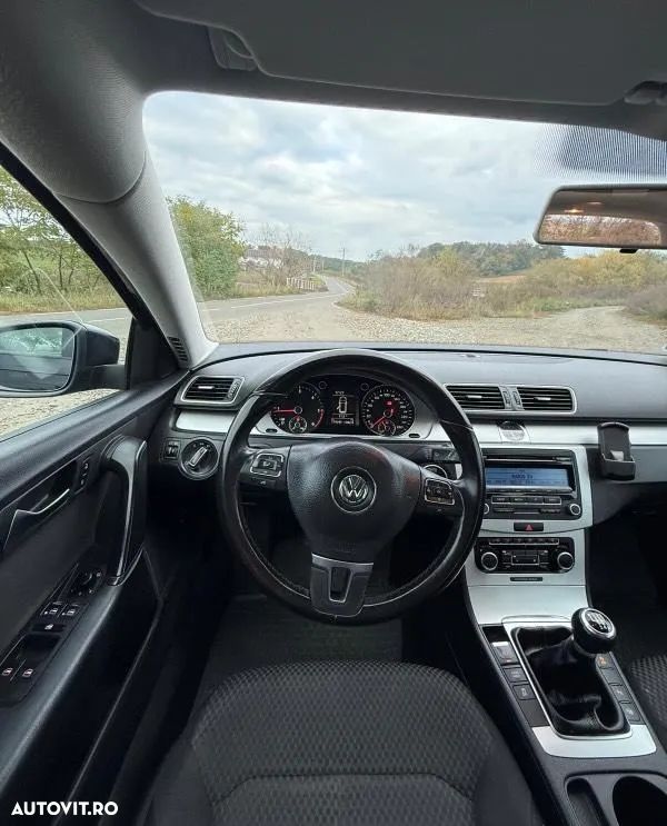 Volkswagen Passat 2.0 TDI Comfortline - 7