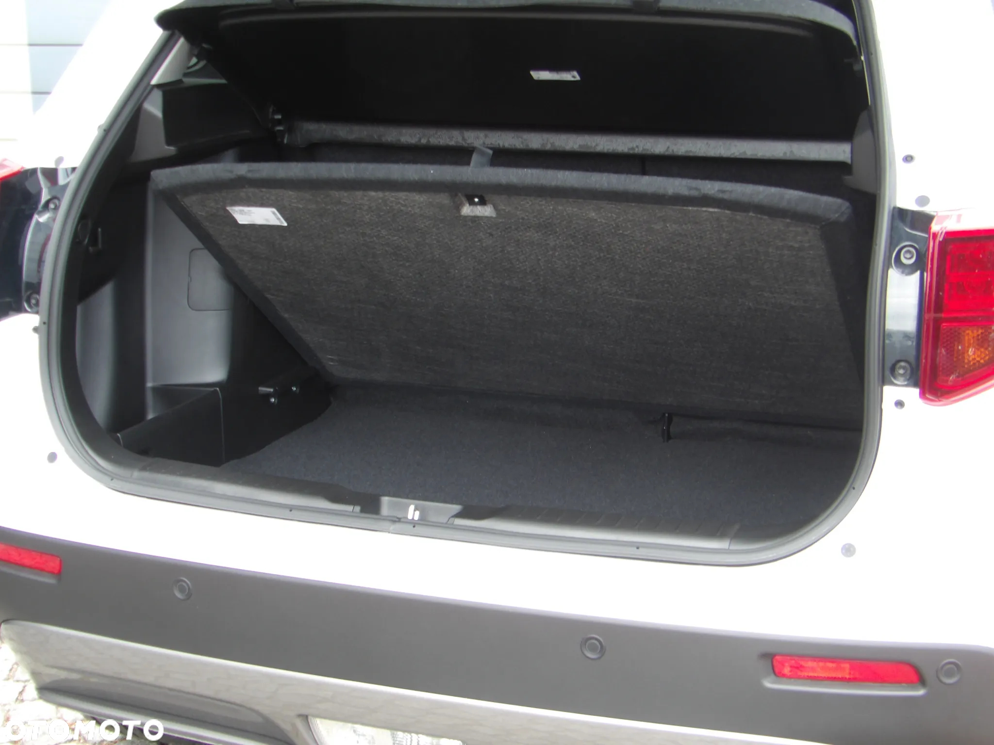 Suzuki Vitara 1.4 Boosterjet mHEV Premium Plus 2WD - 11