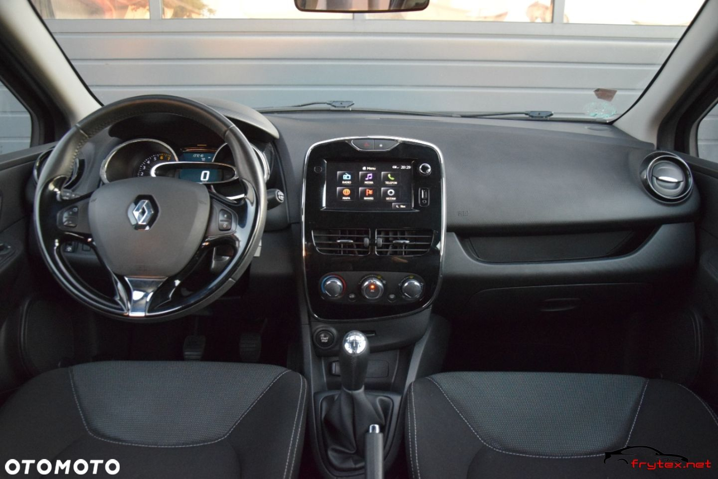 Renault Clio - 33