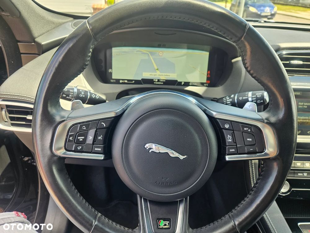 Jaguar F-Pace 2.0 i4D AWD R-Sport - 18