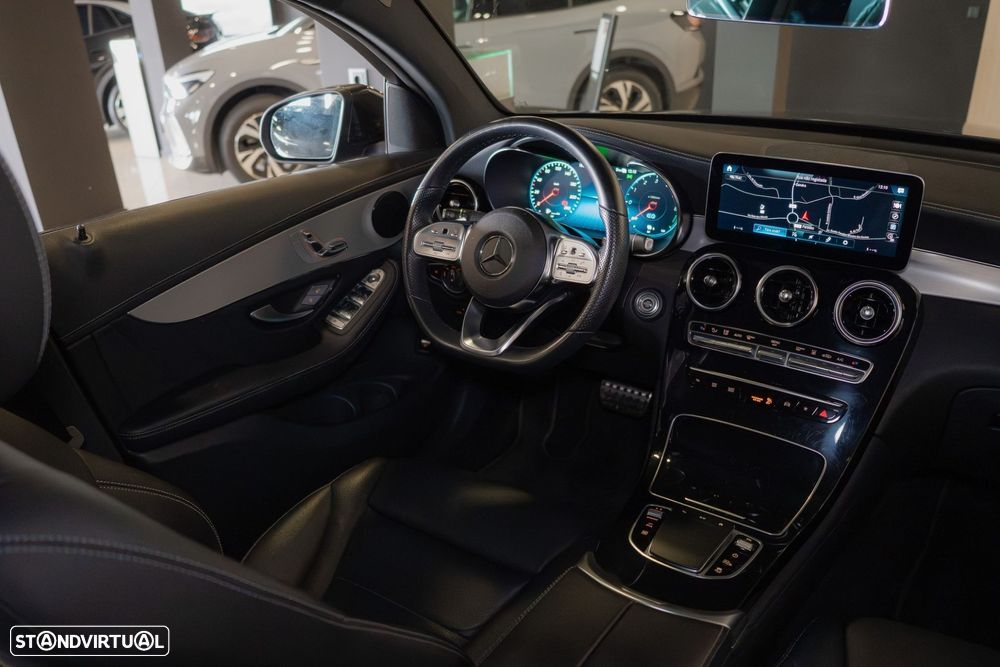 Mercedes-Benz GLC 300 de Coupe 4Matic 9G-TRONIC AMG Line - 32