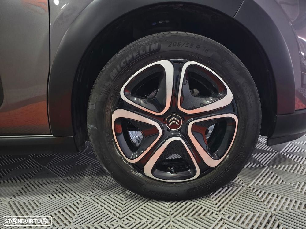 Citroën C3 1.2 PureTech Shine - 10