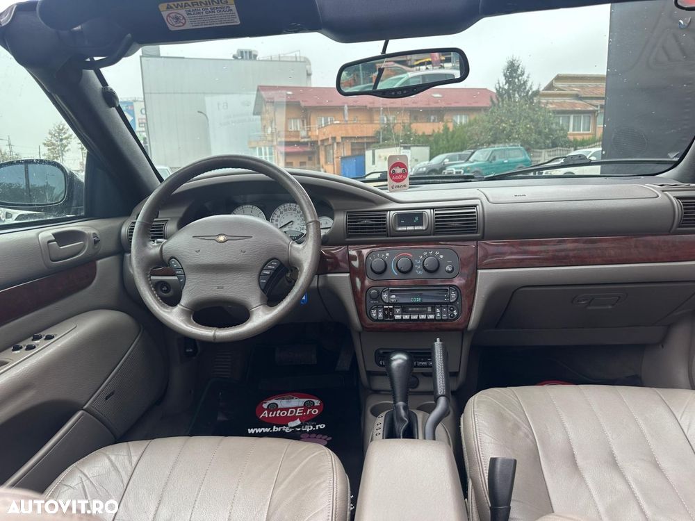 Chrysler Sebring - 10