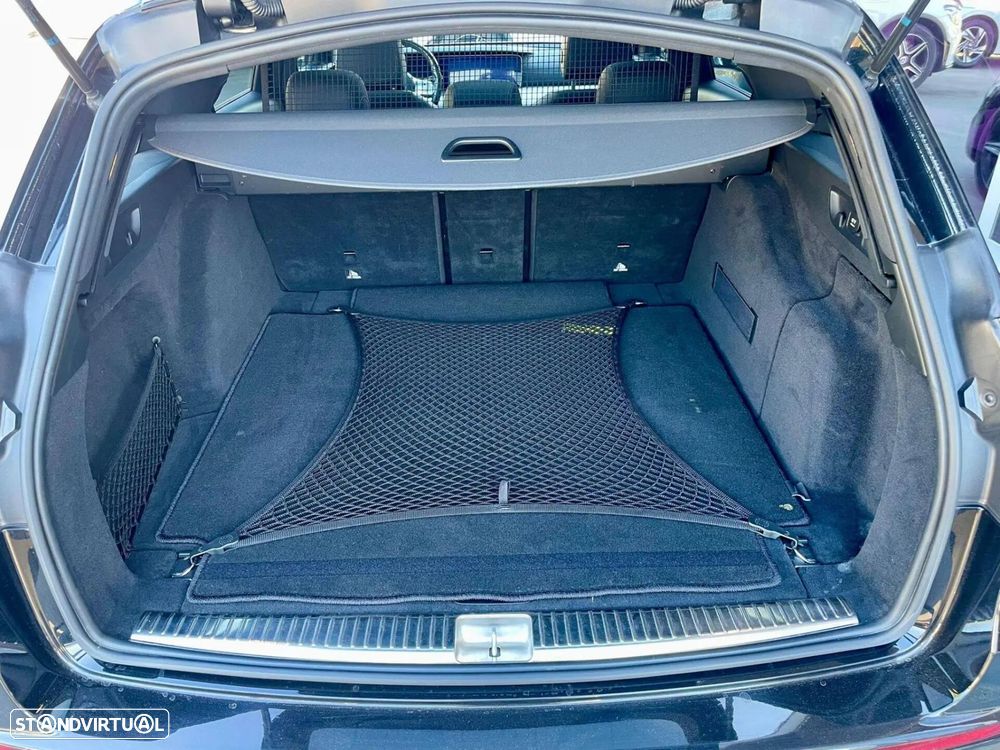 Mercedes-Benz E 300 d AMG Line - 12