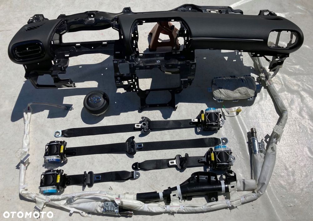 toyota yaris 4 iv deska kokpit konsola poduszki - 3