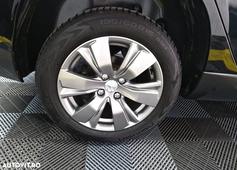 Peugeot 2008 1.5 BlueHDI FAP Active - 23