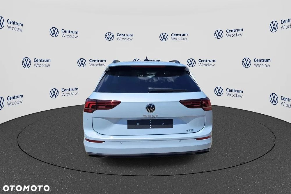 Volkswagen Golf VIII 1.5 eTSI EVO Life DSG - 6