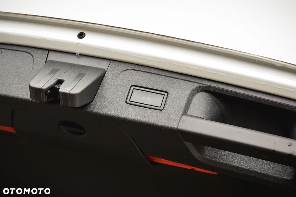 Volkswagen Passat Alltrack 2.0 TDI SCR 4Mot DSG - 13