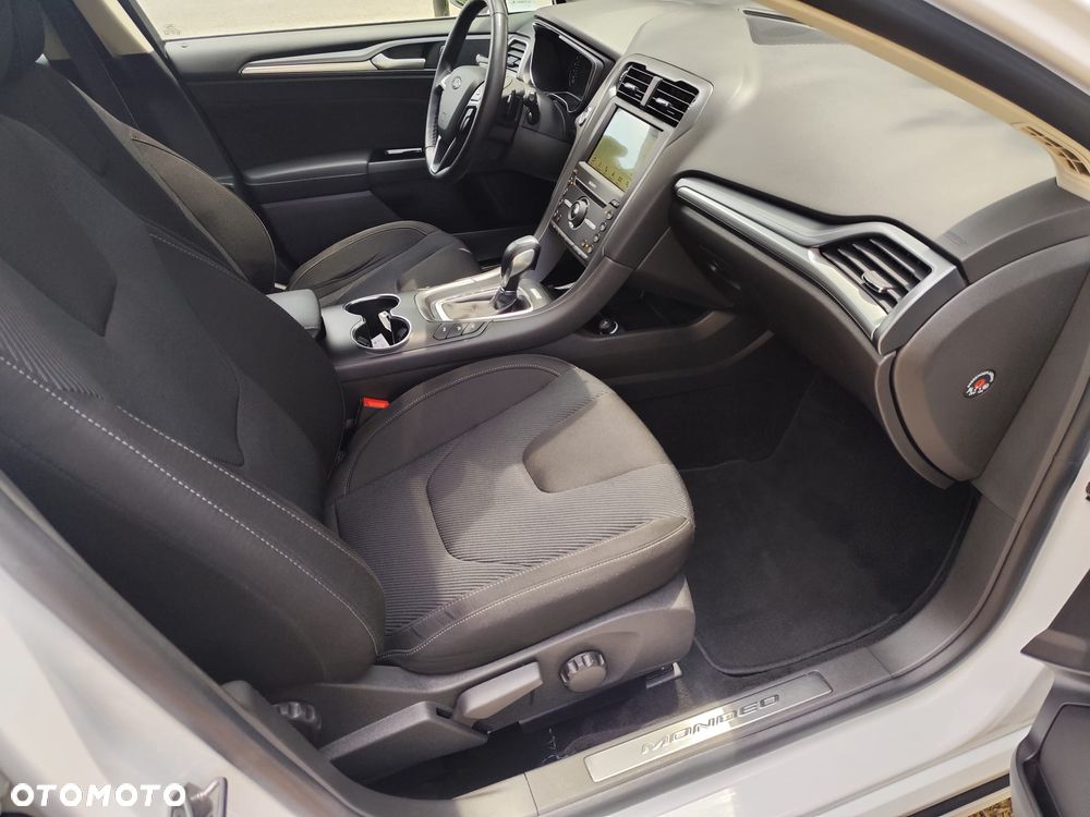 Ford Mondeo - 33