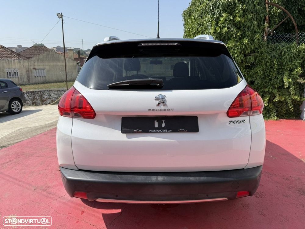Peugeot 2008 1.2 PureTech Style - 5