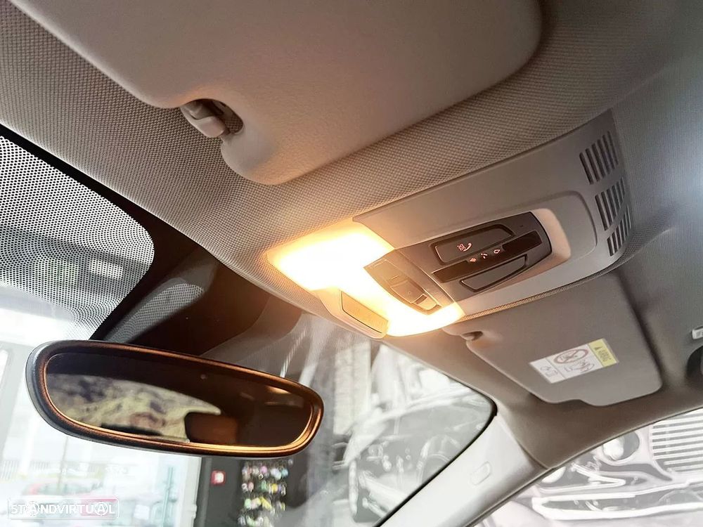 BMW X1 16 d sDrive Auto Line Sport - 19