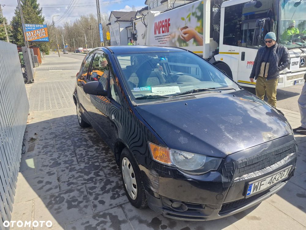 Mitsubishi Colt - 1