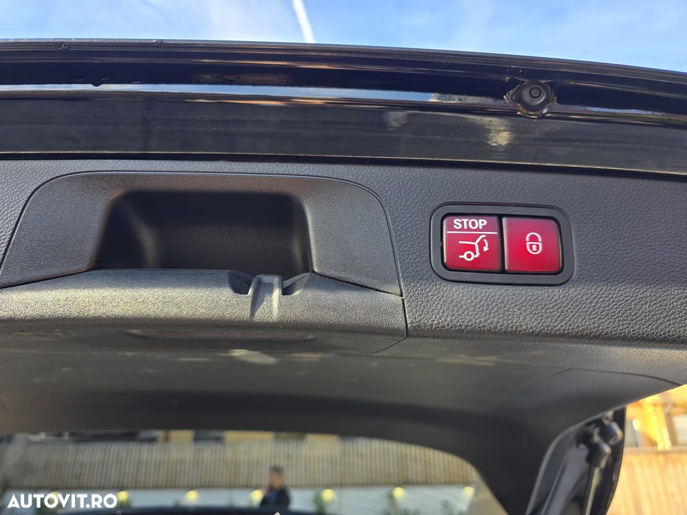 Mercedes-Benz GLC - 31