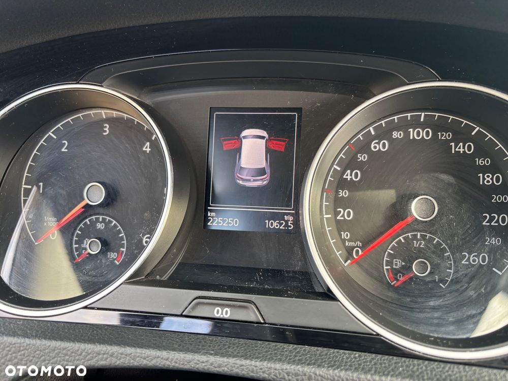 Volkswagen Golf 2.0 TDI (BlueMotion Technology) DSG Highline - 11