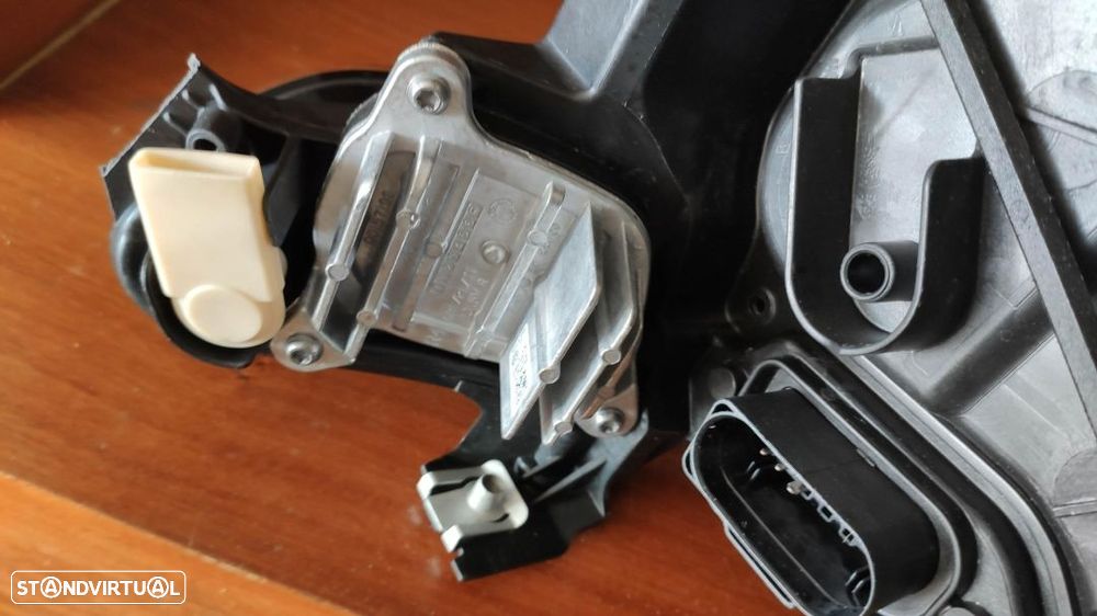 farol direito full Led Golf 8 - 10