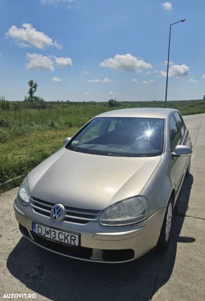 Volkswagen Golf 1.6 FSI Comfortline - 1