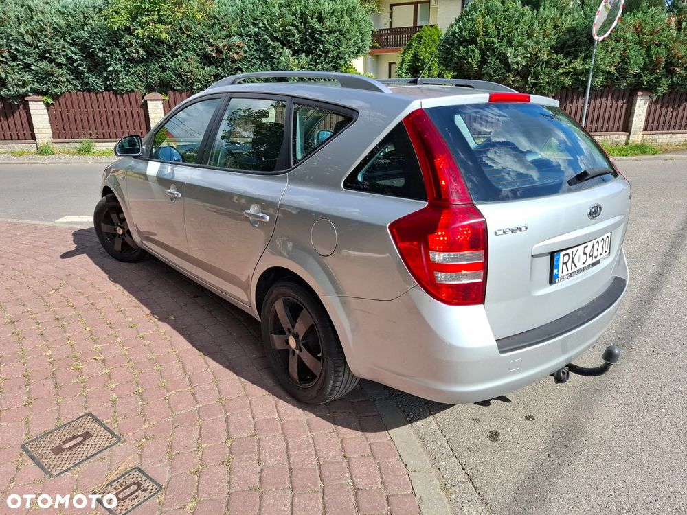 Kia Ceed - 5
