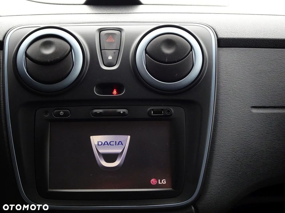 Dacia Lodgy TCe 115 Stepway Celebration - 9