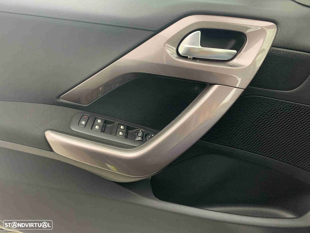 Peugeot 2008 1.6 BlueHDi Style - 11