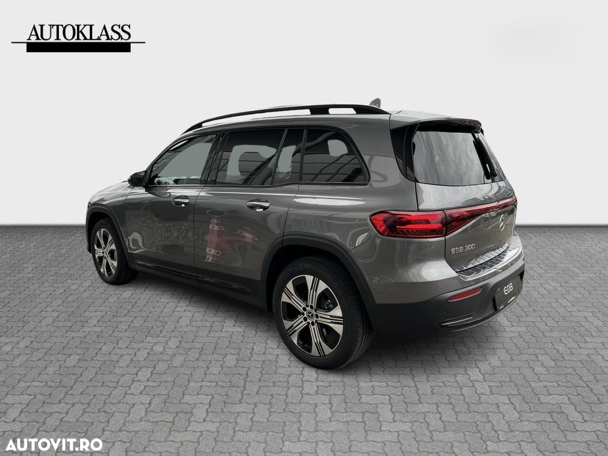 Mercedes-Benz EQB 300 4MATIC - 3