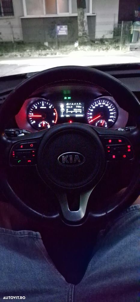 Kia Optima 1.7 DSL 7DCT Comfort - 11