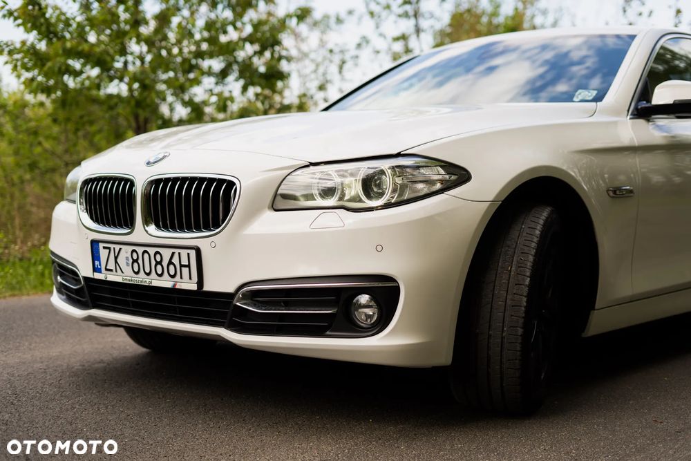 BMW Seria 5 520d xDrive Luxury Line - 3