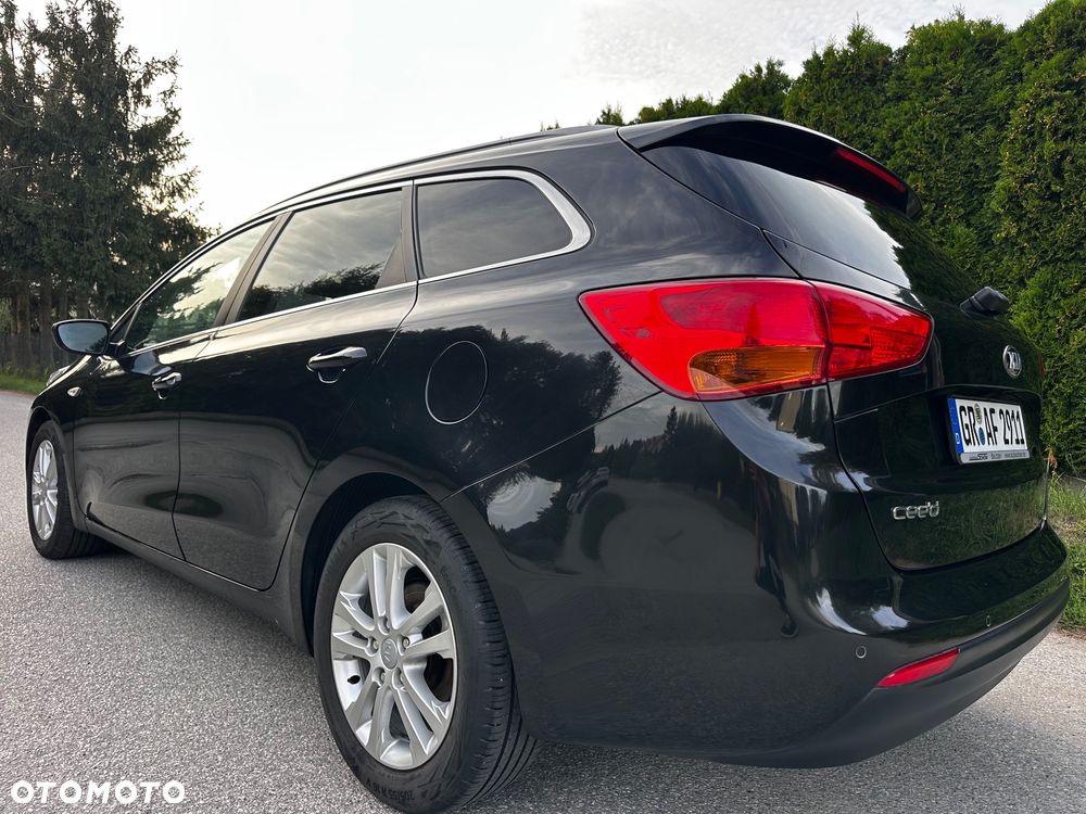Kia Ceed 1.6 GDI Fifa World Cup Edition - 37