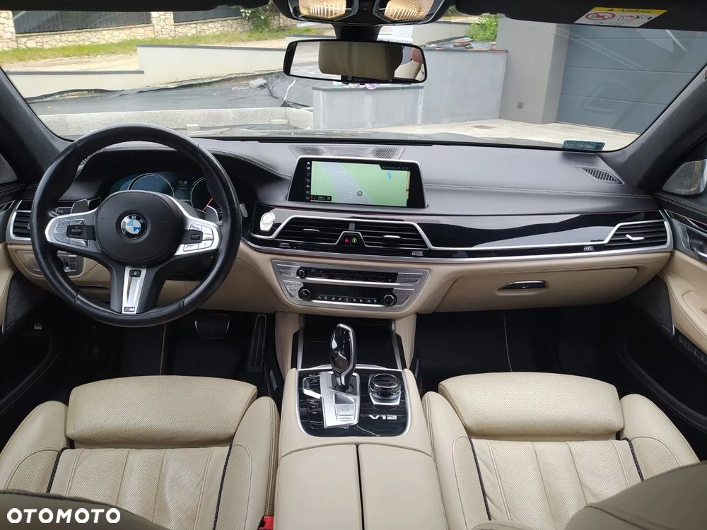 BMW Seria 7 M760Li xDrive - 11