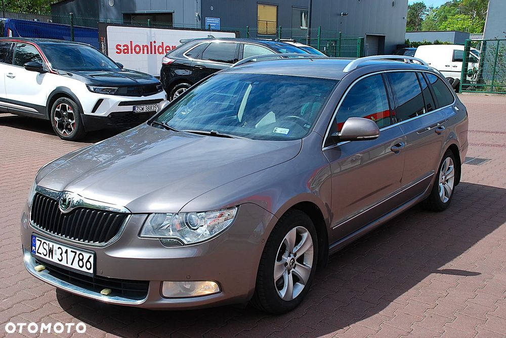 Skoda Superb 2.0 TDI Green tec DSG Elegance - 23