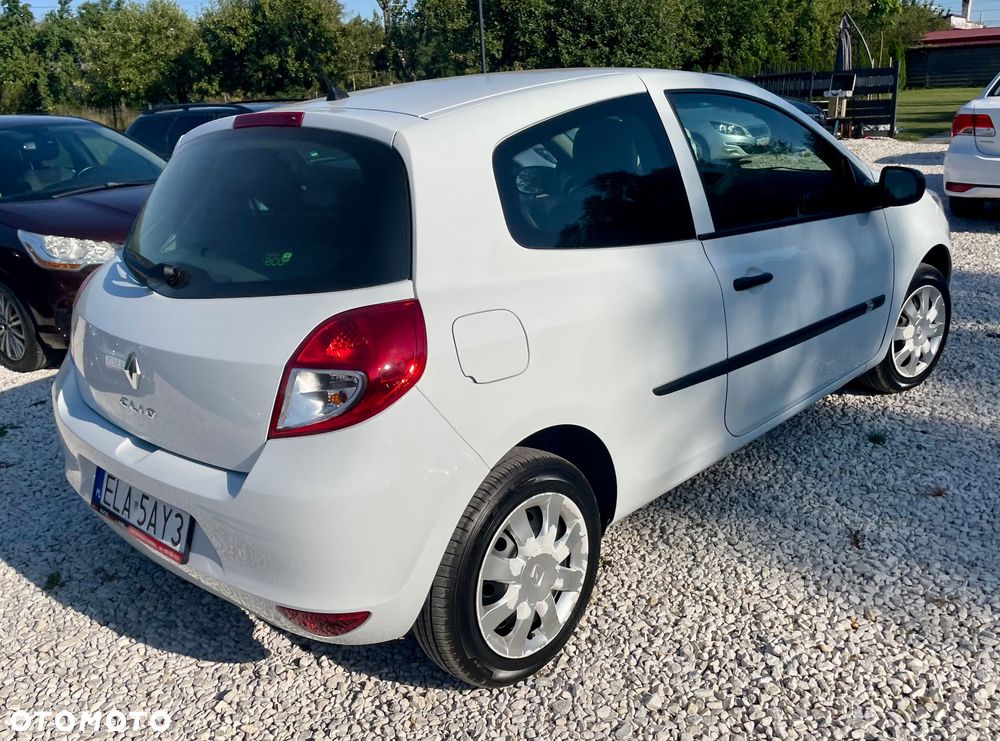 Renault Clio 1.2 16V Authentique - 20