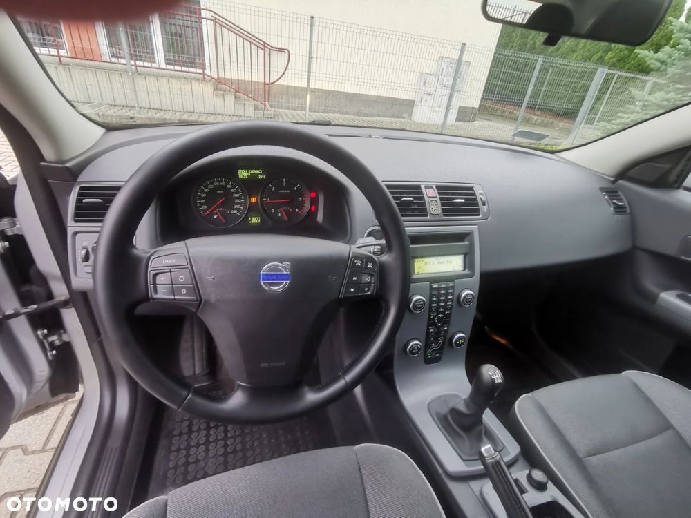 Volvo C30 D2 R-Design - 6