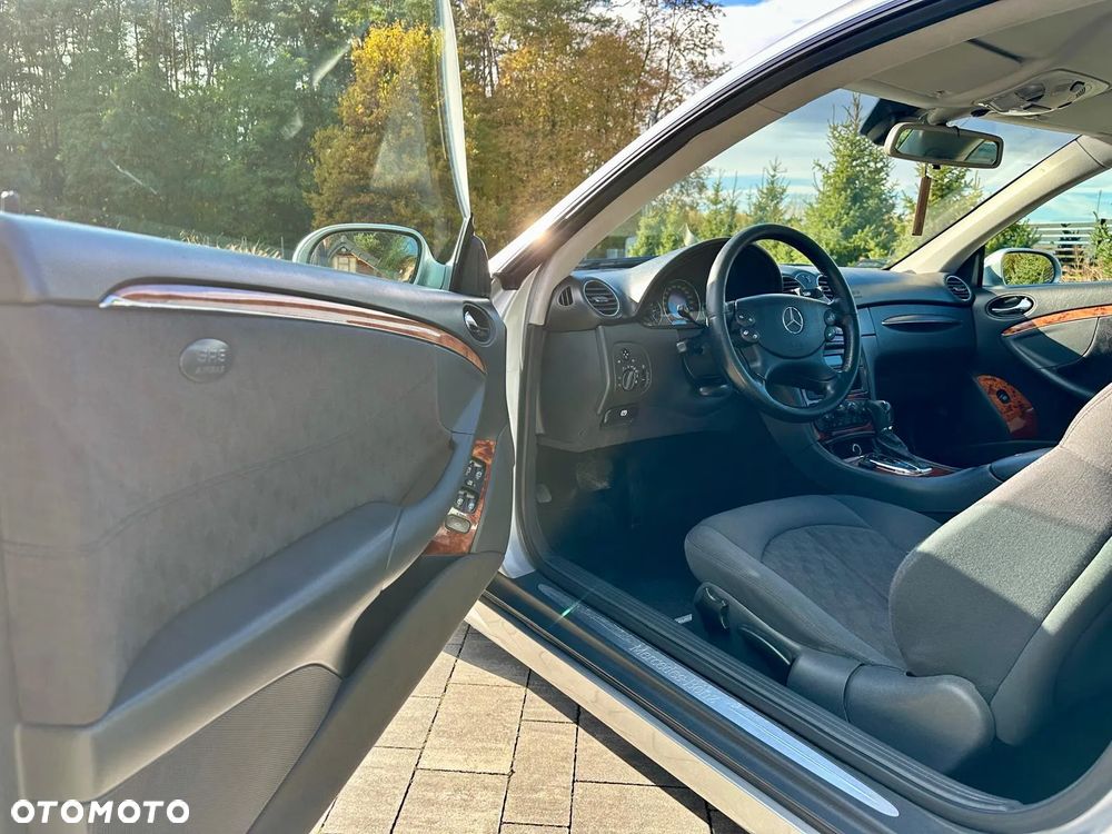 Mercedes-Benz CLK - 9