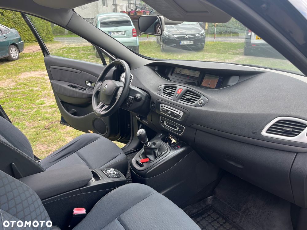 Renault Grand Scenic Gr 1.9 dCi Privilege Euro5 - 16