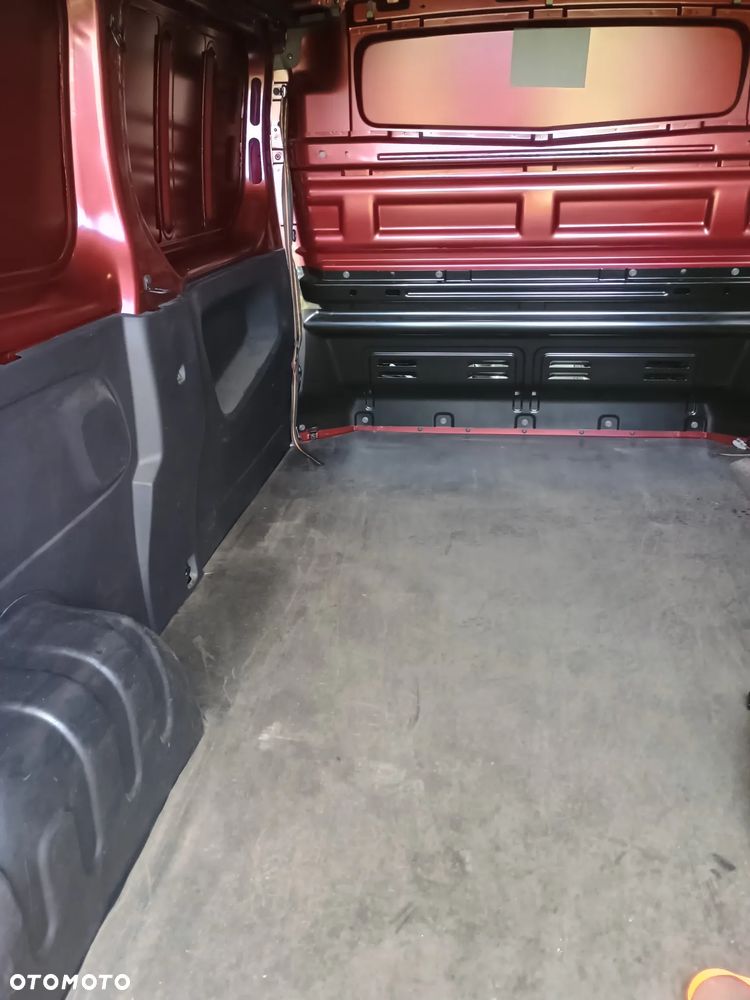 Renault TRAFIC - 9
