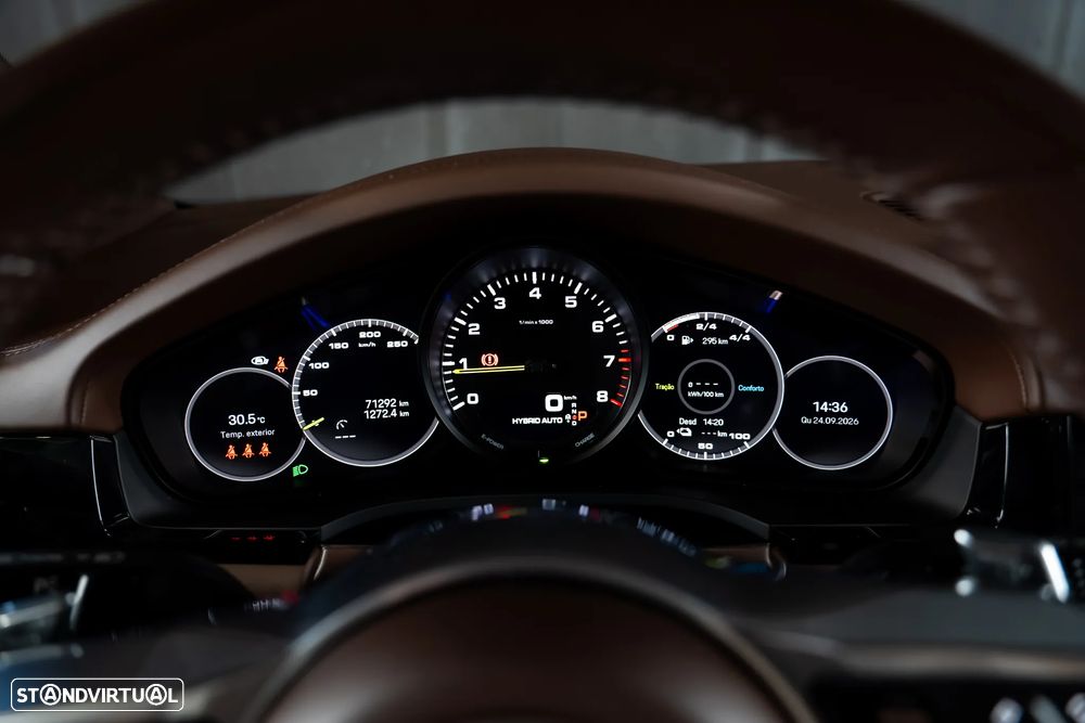 Porsche Cayenne Coupé E-Hybrid Platinum Edition - 15