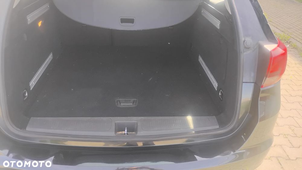 Opel Astra 1.6 CDTI Sport - 23