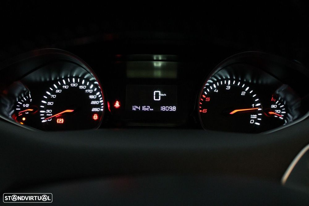 Peugeot 308 SW 1.5 BlueHDi Style - 36